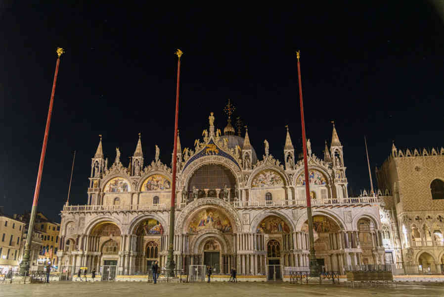 Italia - Venecia 346 - basílica de San Marcos.jpg